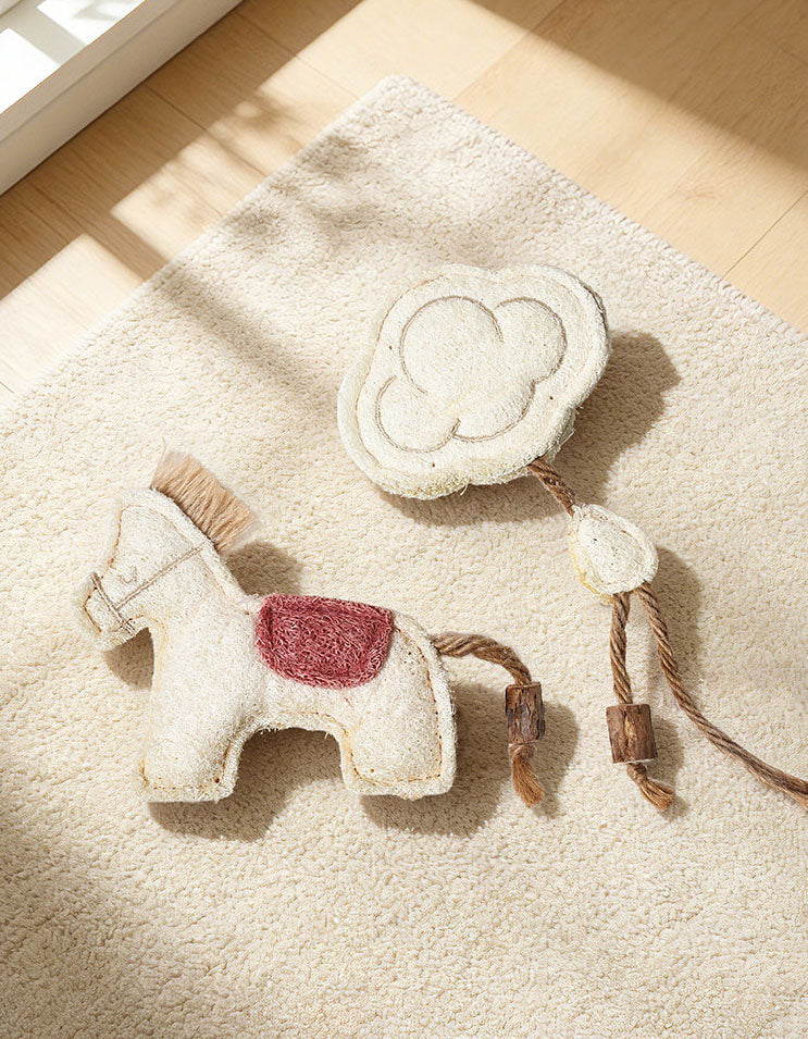 Horse-shaped loofah cat toy with durable rope, suitable for scratching and chewing