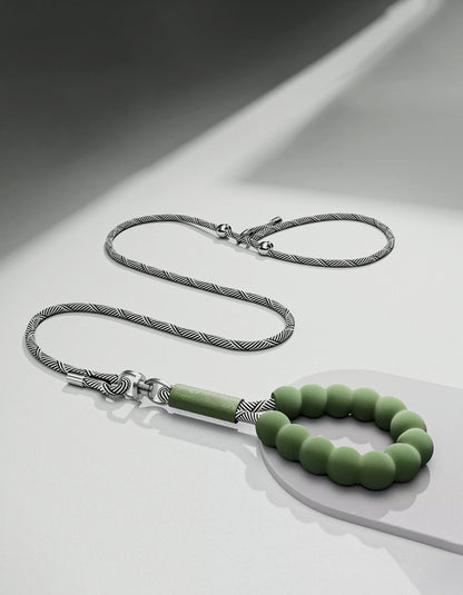 Slim 0.7cm polyester dog leash designed for small dogs and daily walking