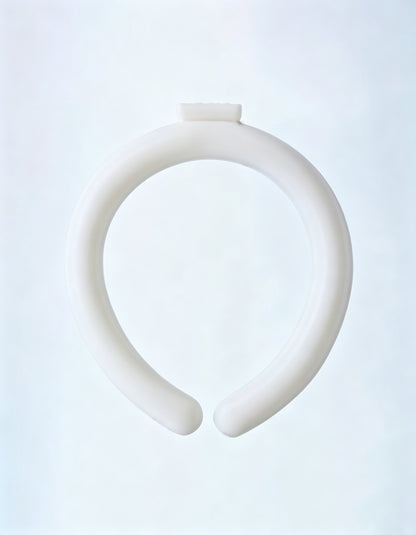 Cooling neck ring using PCM phase change technology for reusable temperature regulation